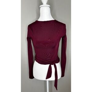 Superdown Emilie Wrap Crop Top Shirt Long Sleeve Burgundy‎ Size XS
